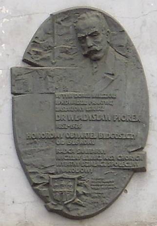 File:Bydgoszcz-plaque-dr-Wladyslaw-Piorek.jpg