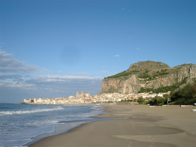 File:Cefalu.jpg