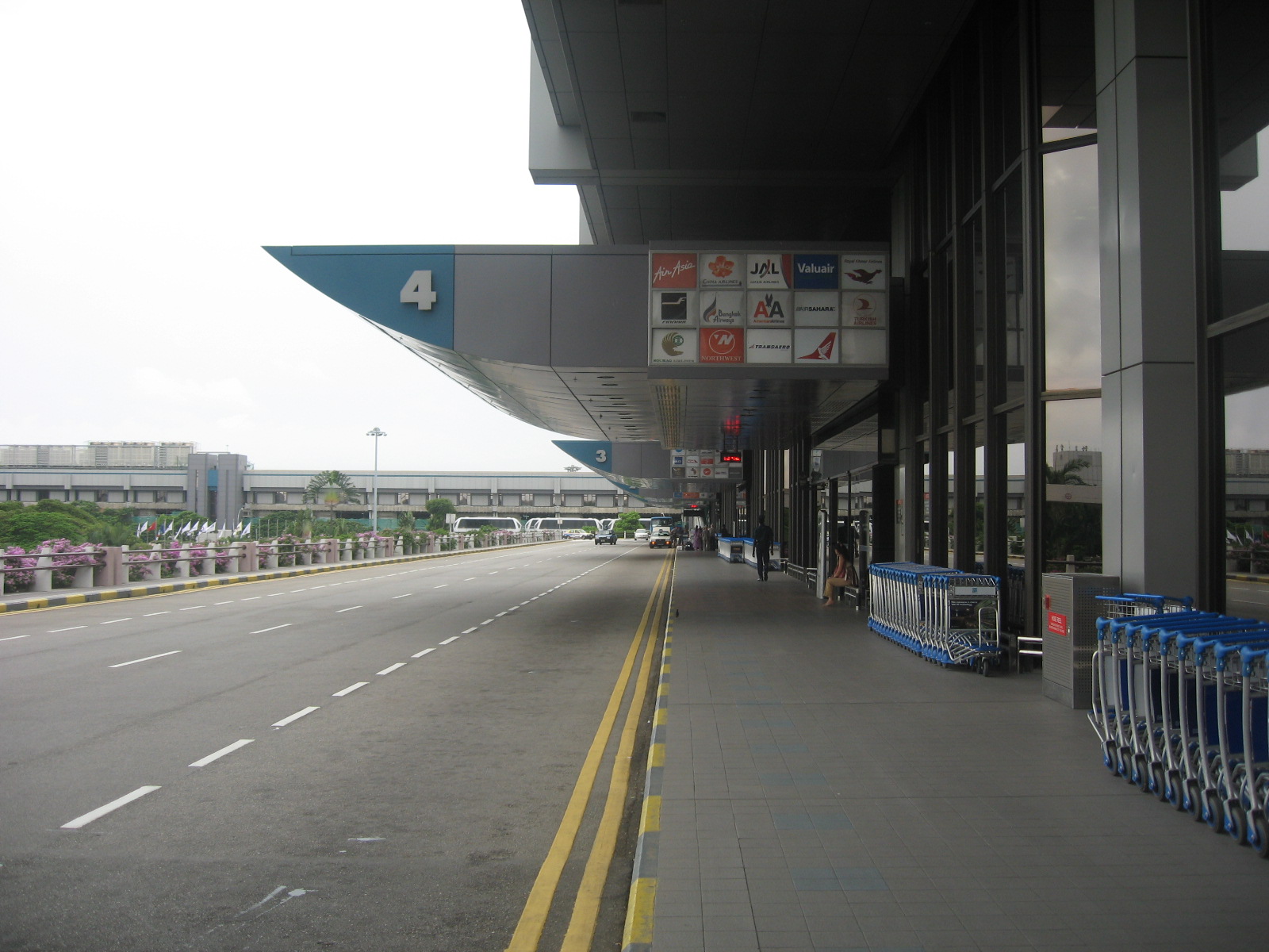 File:Changi Airport, Terminal 1, Departure Driveway.JPG