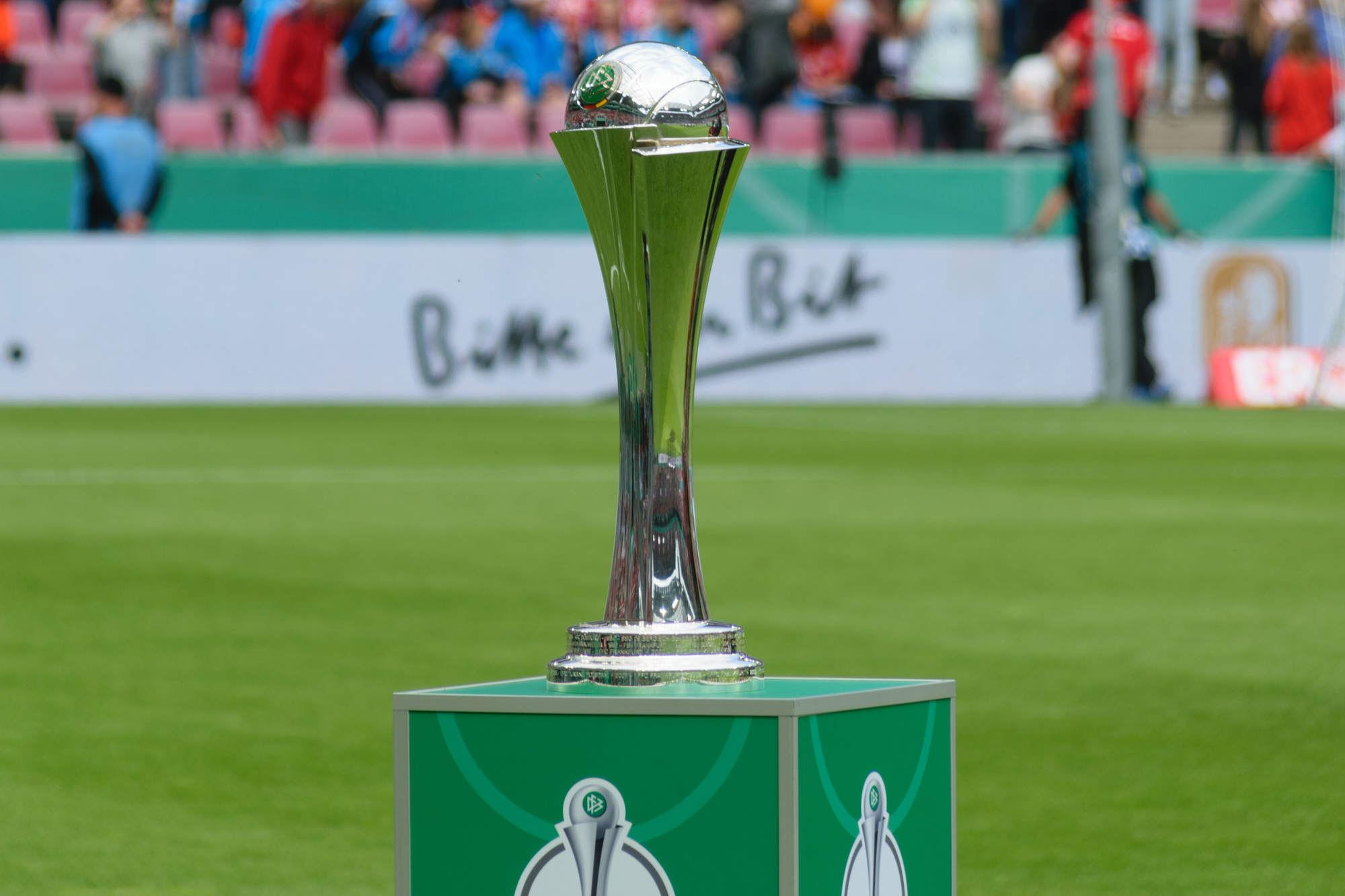 DateiDFB Pokal der Frauen 20180519.jpg