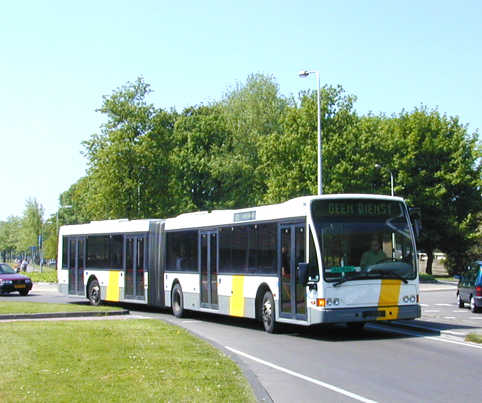 Verzorgen Beweegt niet Anemoon vis File:De Lijn III.JPG - Wikimedia Commons