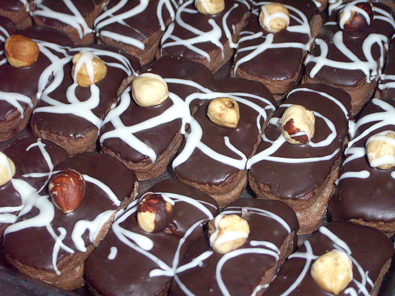 File:EgFoodPetitsFours3.jpg