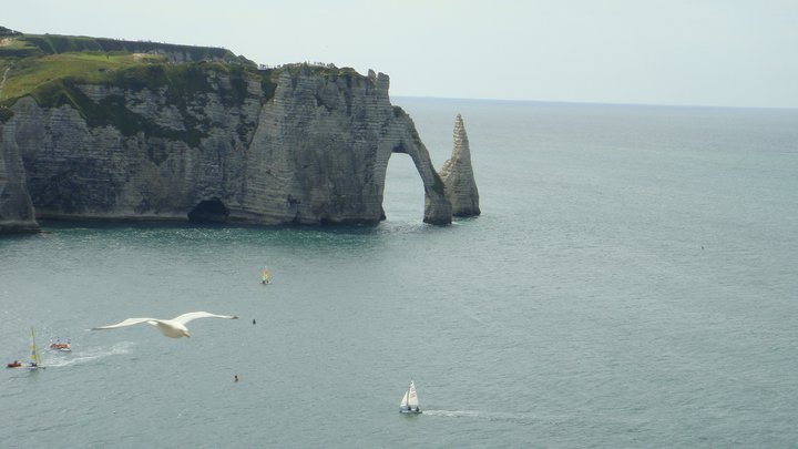 File:Falaises d'Etretat.jpg