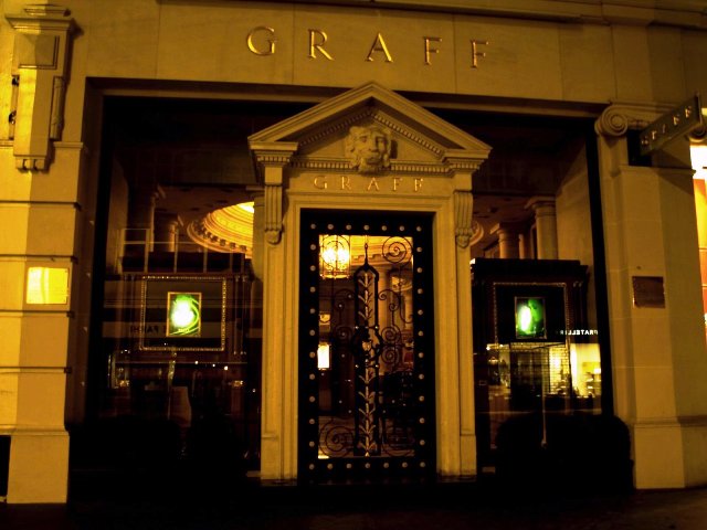 File:Graff's shopfront on Sloane Street - geograph.org.uk - 1595418.jpg