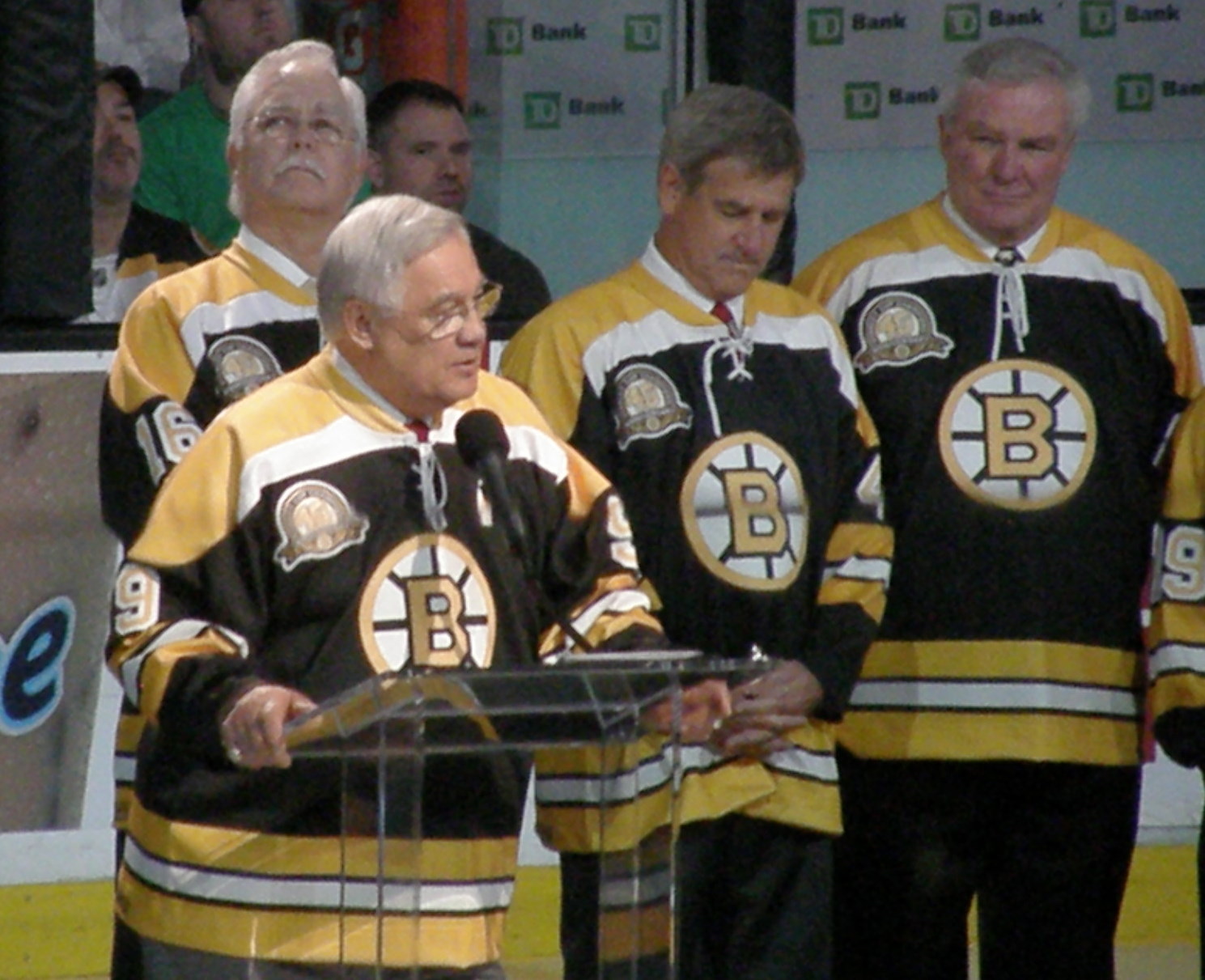 McFarlane NHL Legends 8 Boston Bruins Terry O'Reilly Figure