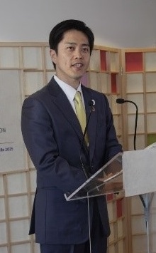 File:Hirofumi Yoshimura (cropped).jpg