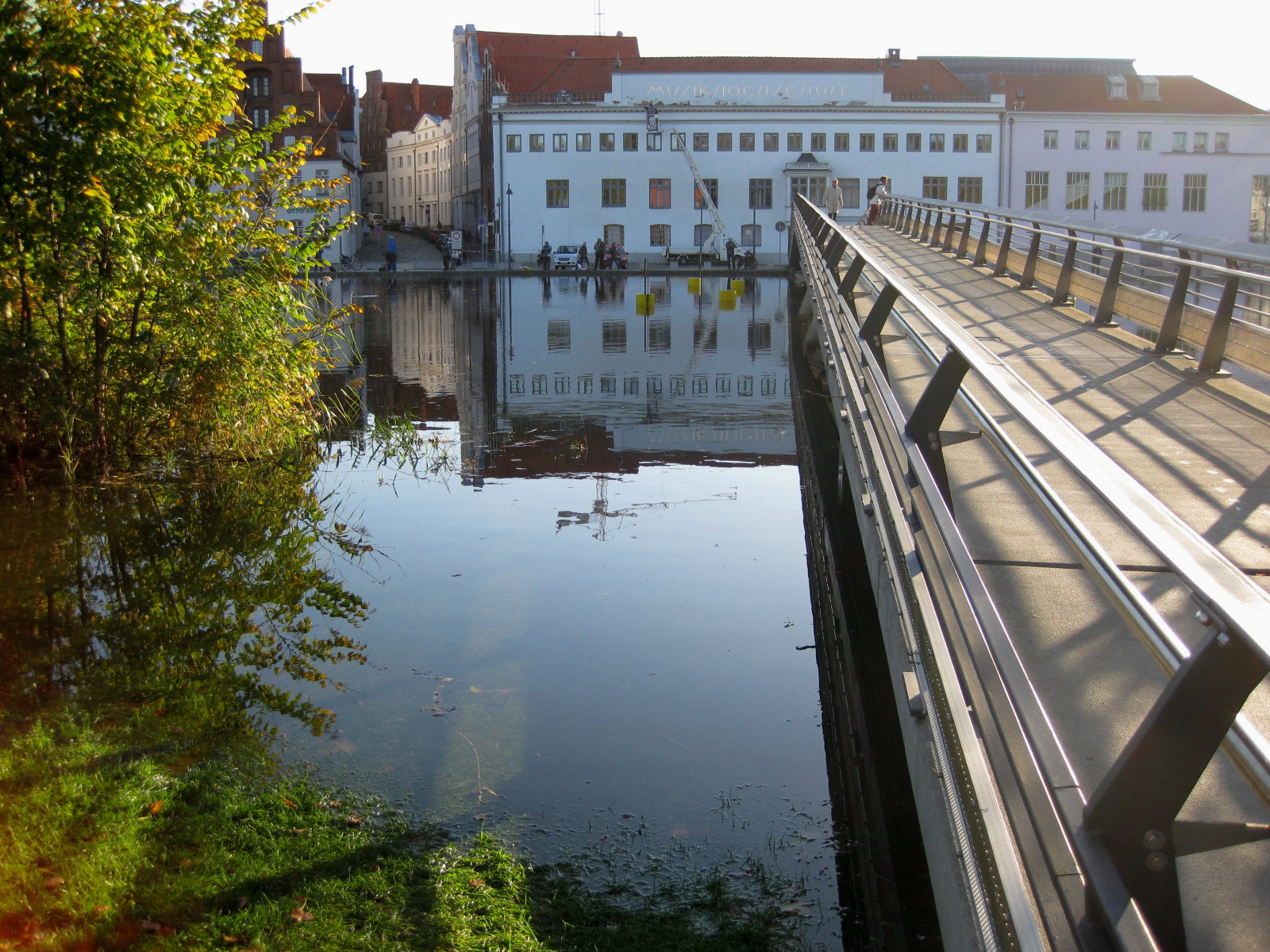 File:Hochwasser Lübeck.jpg - Wikimedia Commons