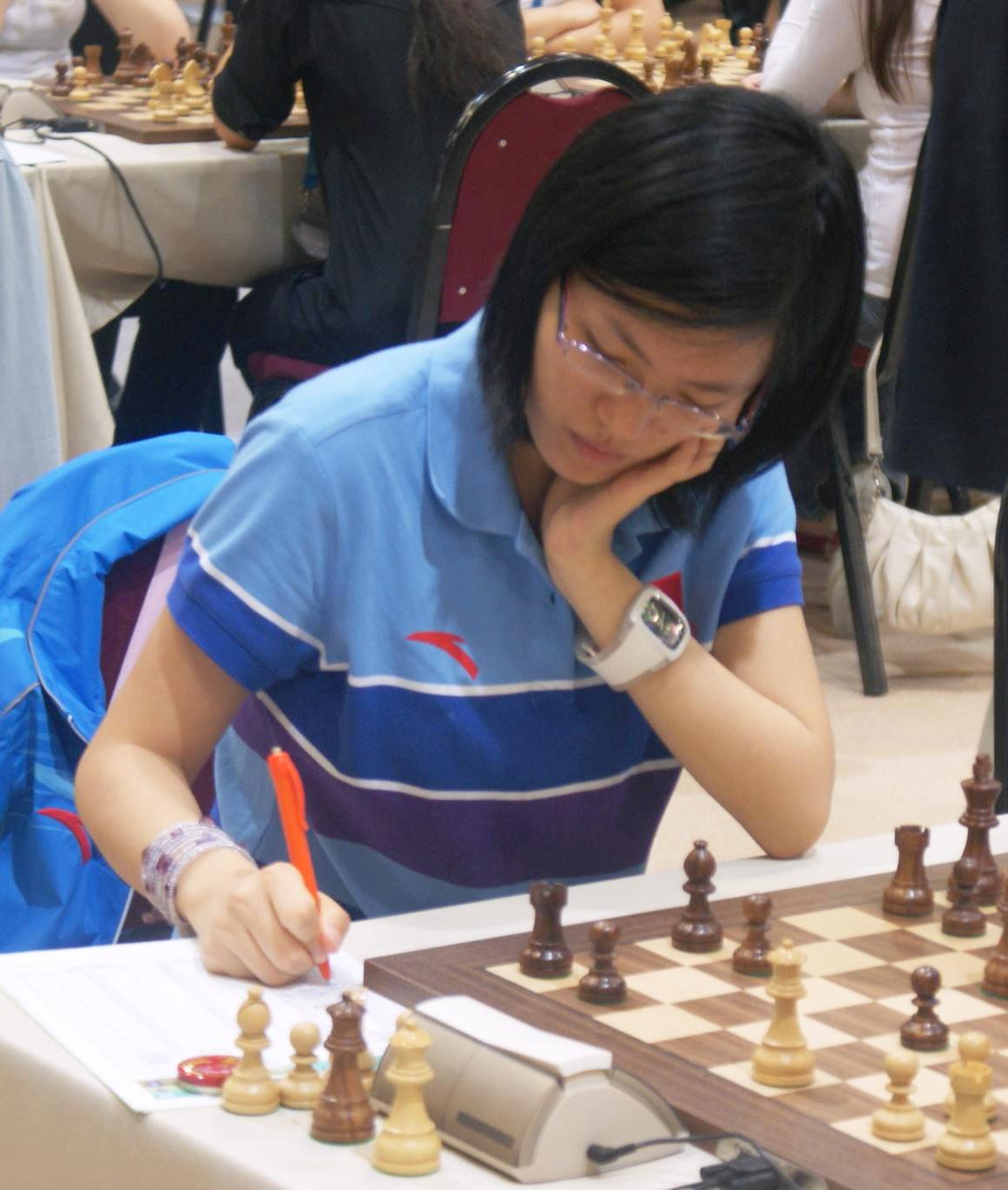 Файл:Hou Yifan 4 September 2012.jpg — Википедия