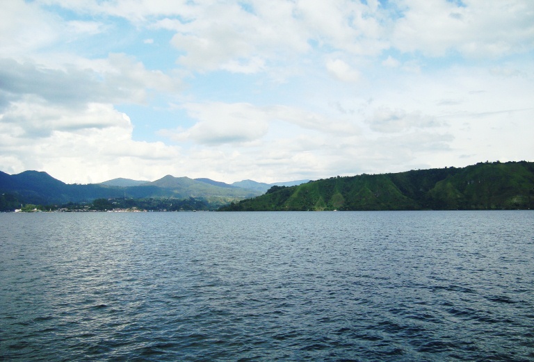 File:Lake Toba, North Sumatra (174).JPG