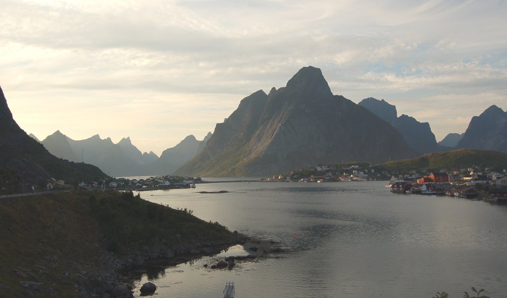 Lofoten Reine.JPG