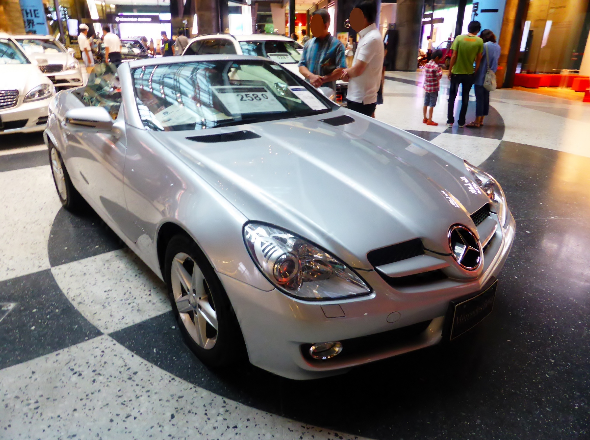 File:Mercedes SLK 200 Kompressor Grand Edition (R171) Facelift front-1  20100515.jpg - Wikimedia Commons