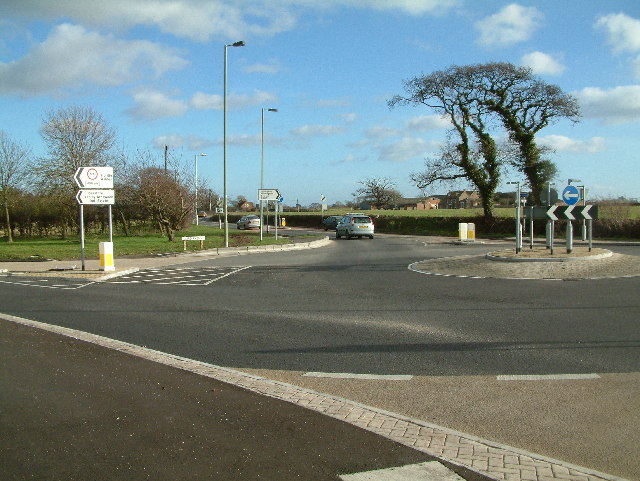 File:New Milton, Hampshire - geograph.org.uk - 109236.jpg