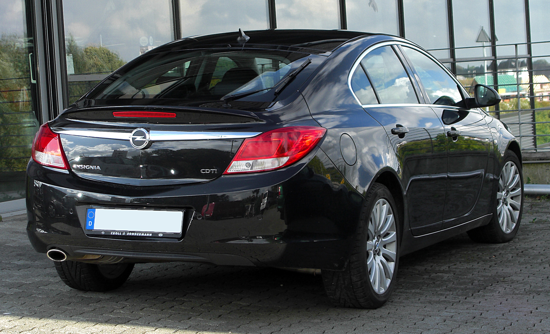 Debut in Opel Insignia - Opel POST