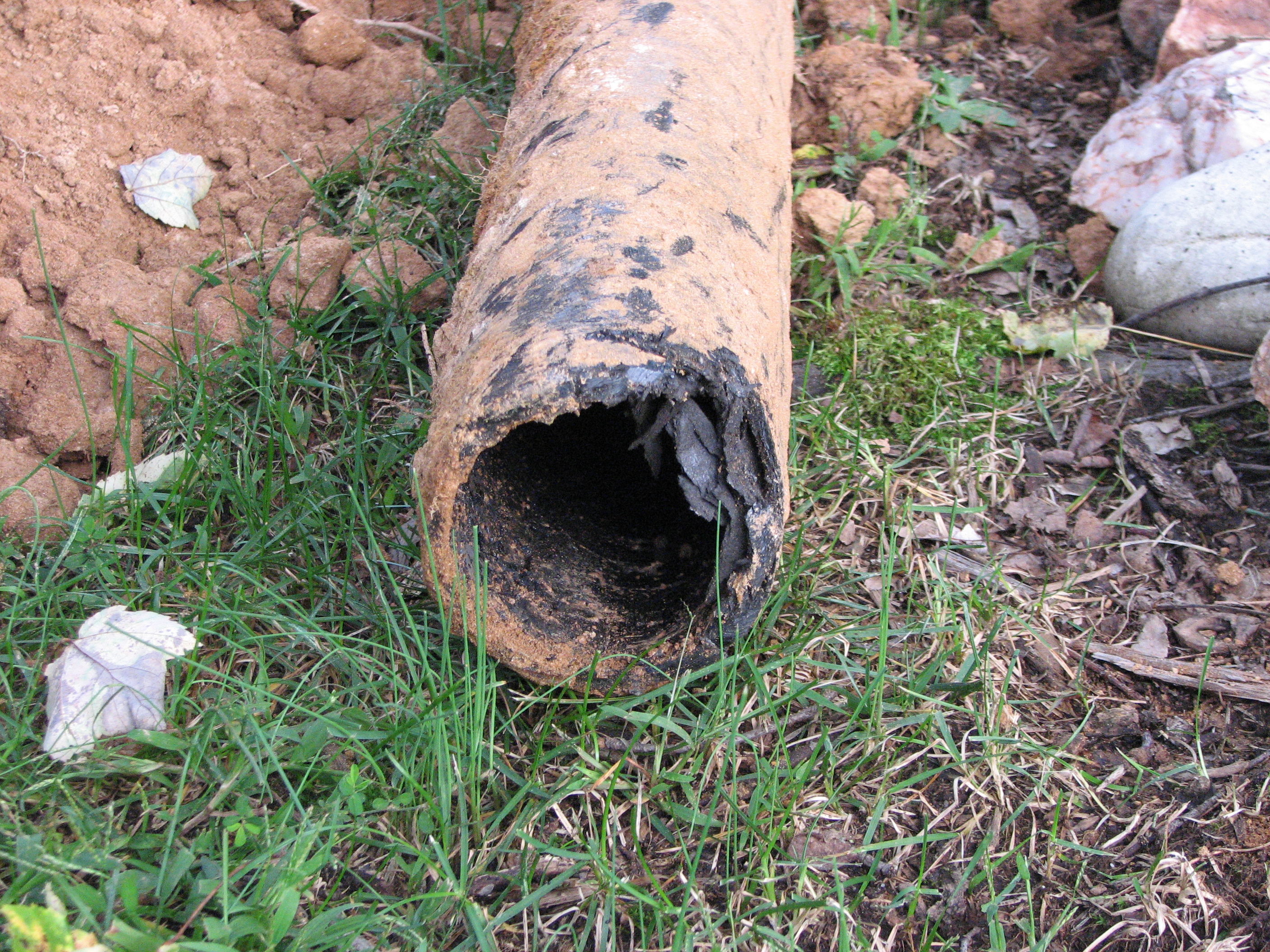 clay water pipe