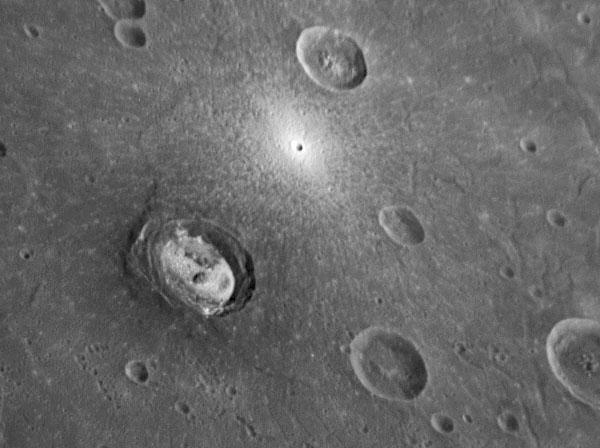 Kertész (crater)