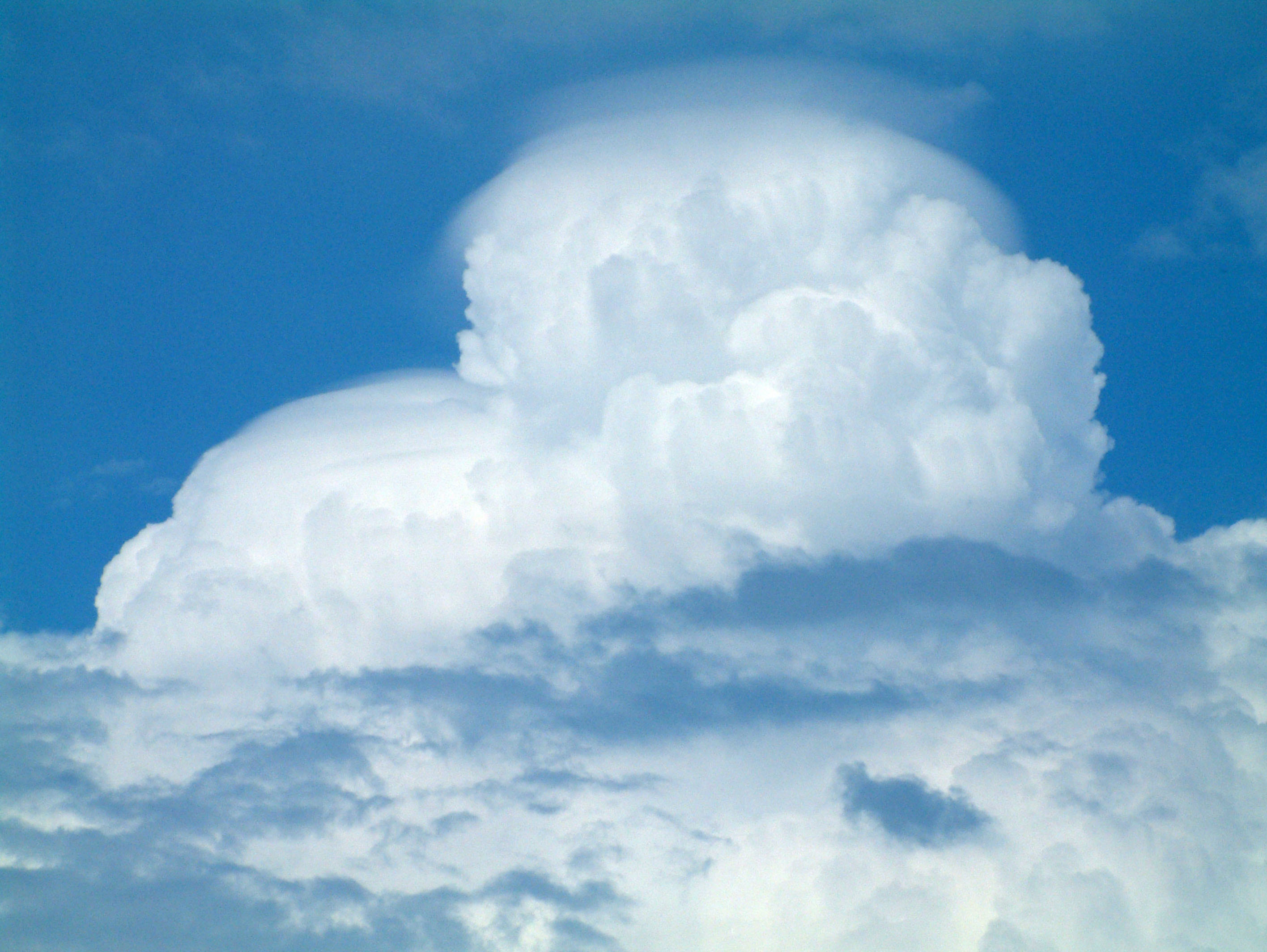 Облако 101. Кучево-дождевые облака. Кумулонимбус. Пилеус облако. Движение облаков.