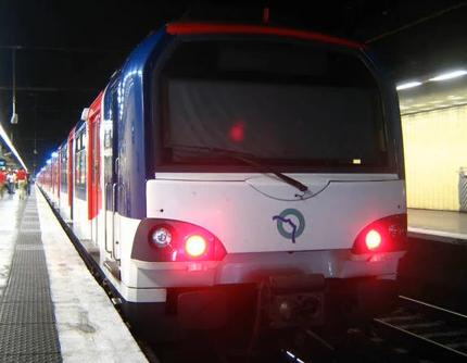 File:RER A Paris 7 2012.JPG