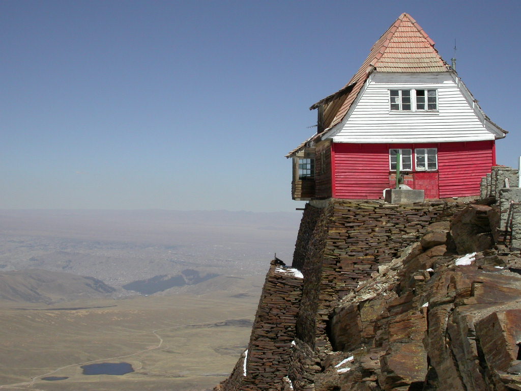 Chacaltaya Refuge By Joan Simon (Own work) [GFDL (https://www.gnu.org/copyleft/fdl.html) or CC-BY-SA-3.0-2.5-2.0-1.0 (https://creativecommons.org/licenses/by-sa/3.0)], via Wikimedia Commons