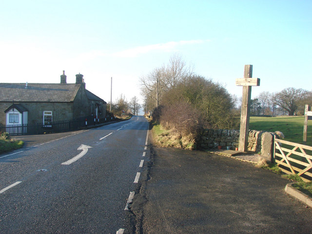 File:Roadside Cross on the B6318 Heavenfield. - geograph.org.uk - 297356.jpg