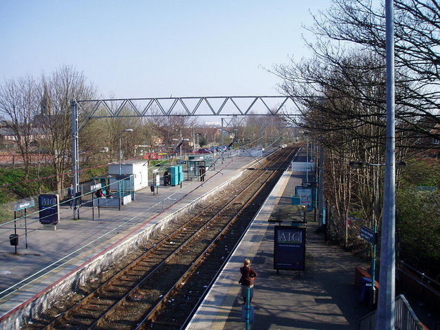 File:StretfordMetrolink.jpg