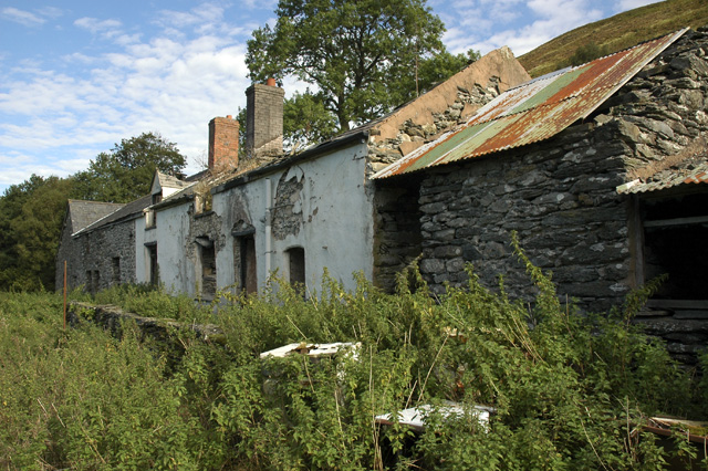 File:Tyddyn Tyfod - geograph.org.uk - 342302.jpg