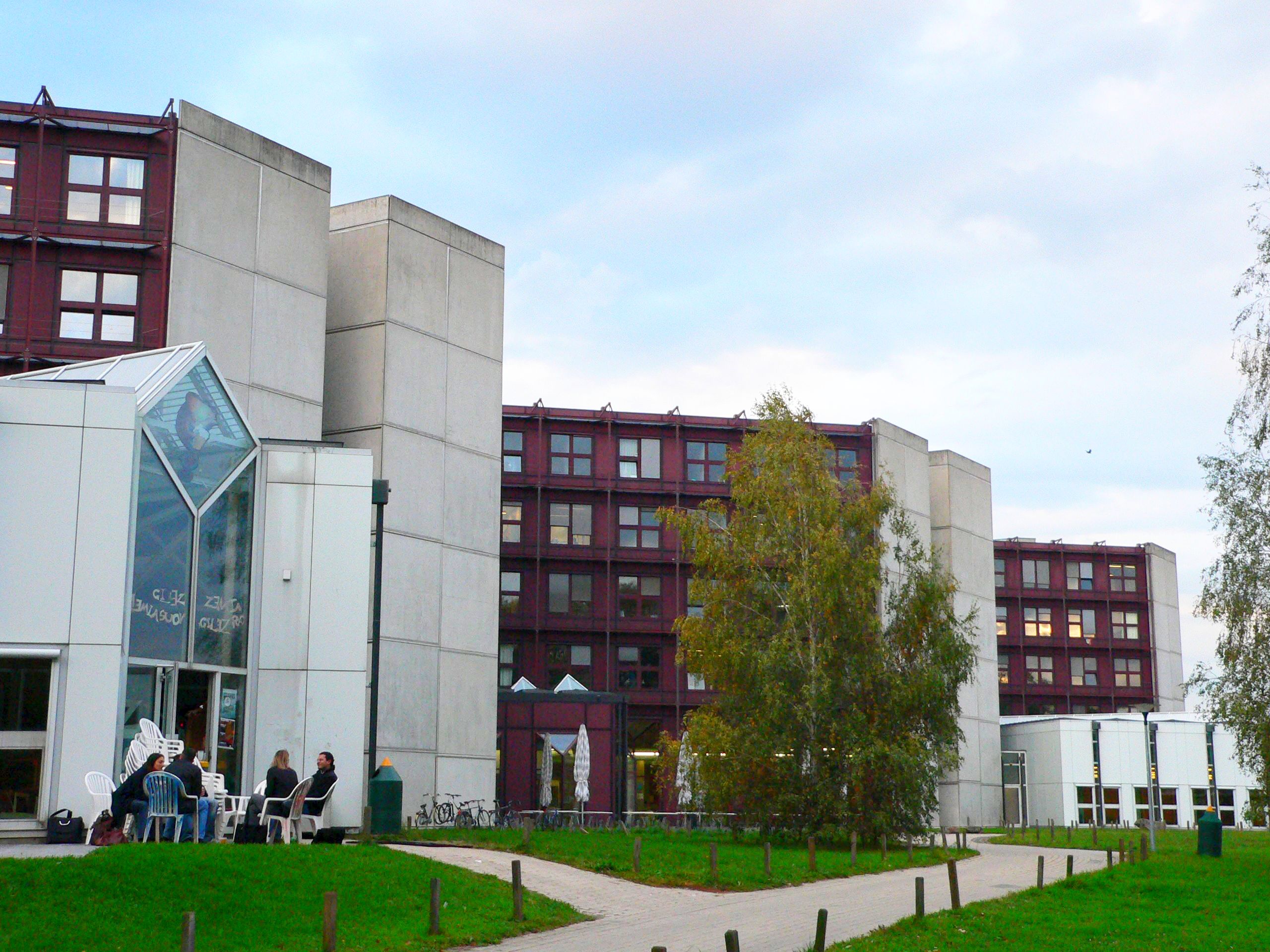 Gebäude der Geistes- und Sozialwissenschaftlichen Fakultät der UNIL am Campus in Dorigny