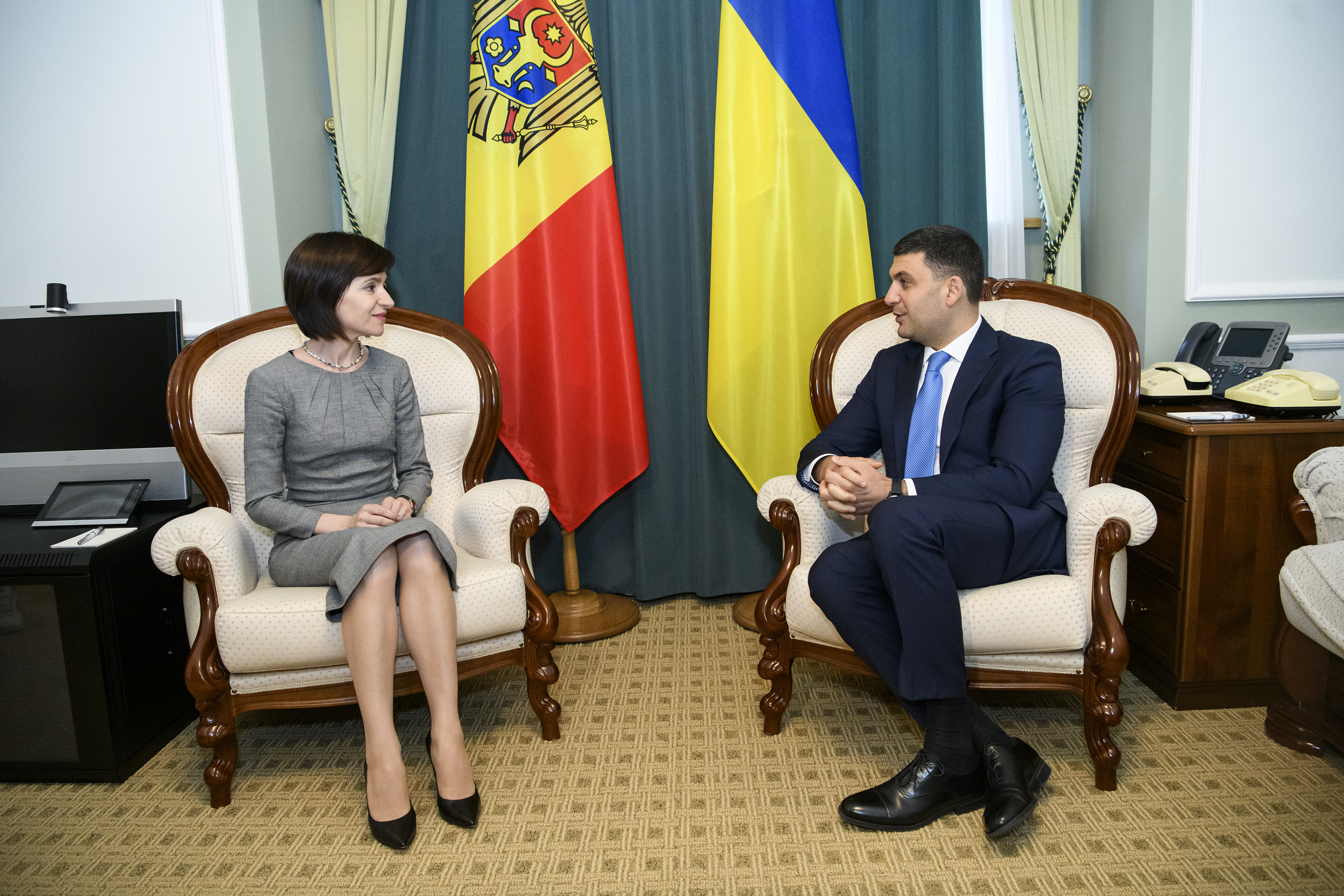 File Volodymyr Groysman With Maia Sandu Mus2545 Jpg Wikimedia Commons