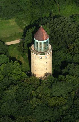 File:Water tower - Gödöllő.jpg