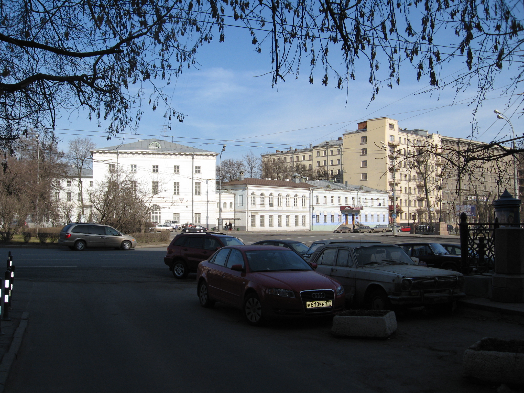 Суворовская пл. Площадь Суворова Новокузнецк. Суворовская площадь 2 стр 1.