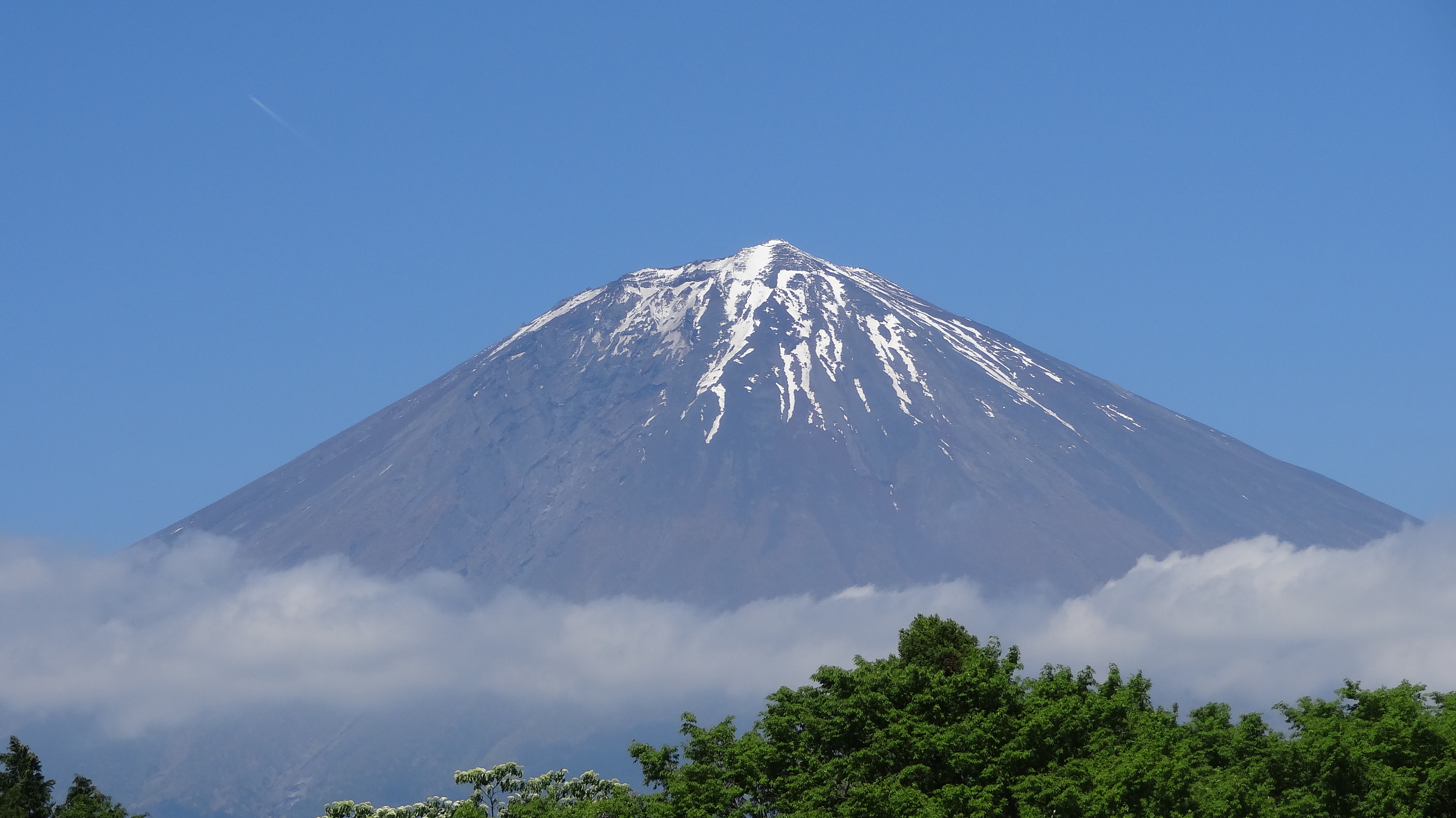 w:en:Creative Commons. 富 士 山(ふ じ さ ん.英 語.Mount Fuji) 06.JPG. 