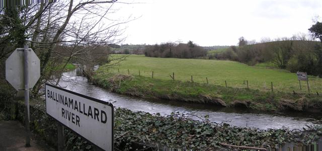 File:Ballinamallard River - geograph.org.uk - 365465.jpg