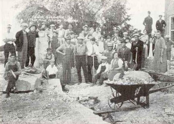 File:Bath School clean-up crew.jpg