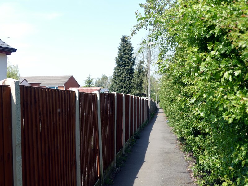 File:Footpath beside The Ripley Academy - geograph.org.uk - 4989014.jpg