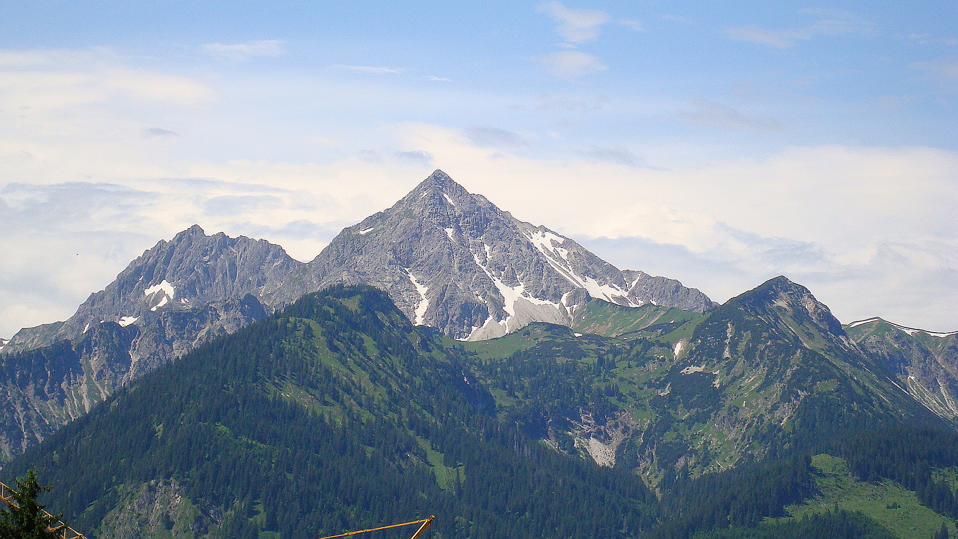 Datei:Gaishorn (2247m) & Rauhorn (2240m).JPG - Wikipedia