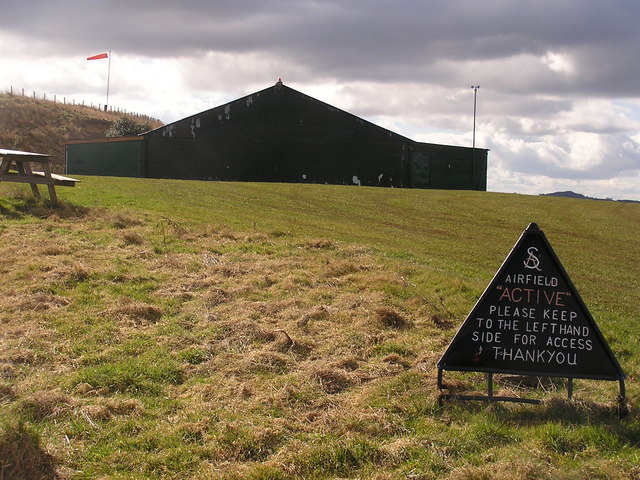 File:Hangar, English Bicknor Airfield - geograph.org.uk - 133134.jpg