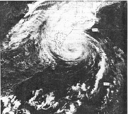 File:Hurricane Belle 1976 near landfall.jpg