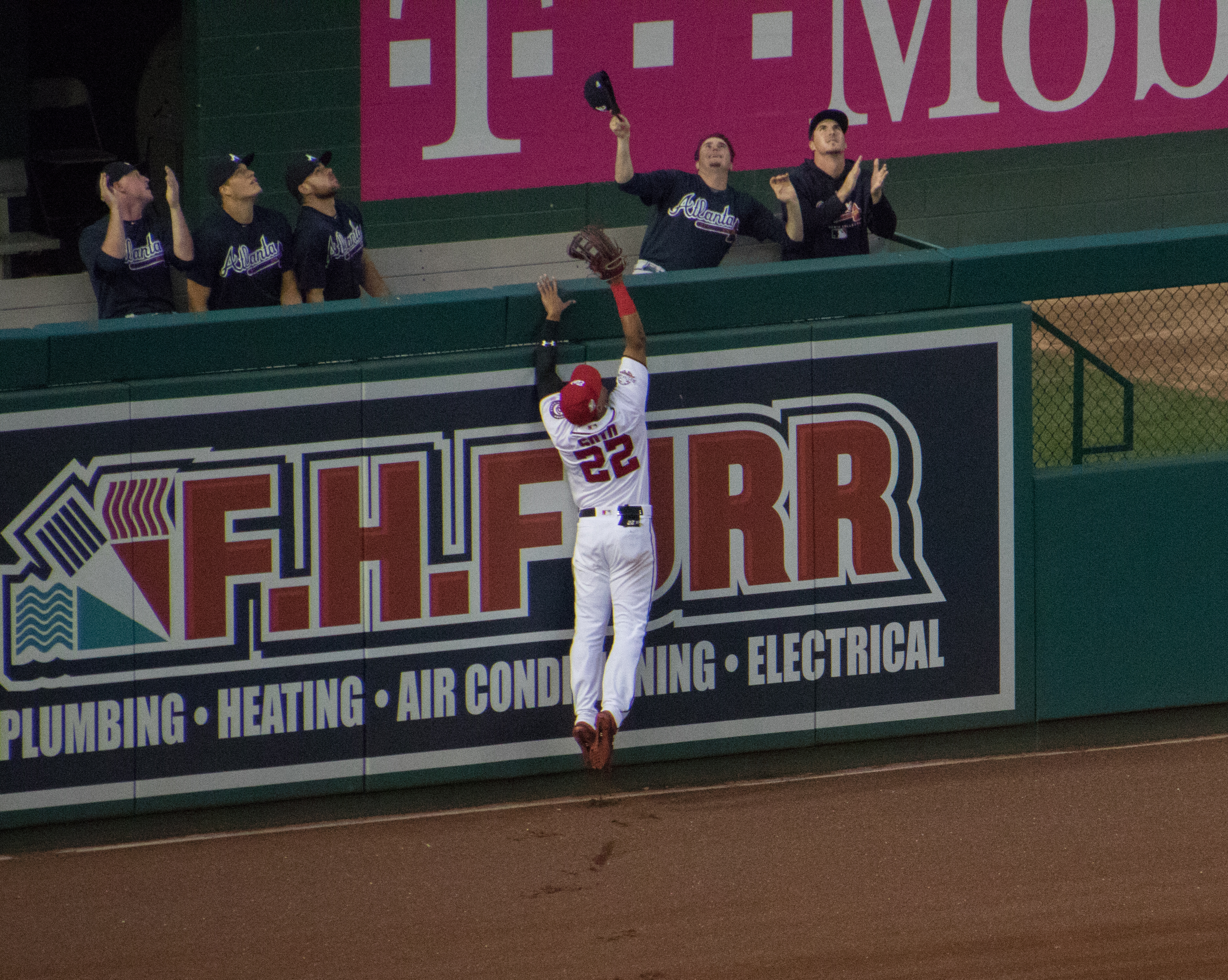 File:Juan Soto running to first (51295706058).jpg - Wikimedia Commons