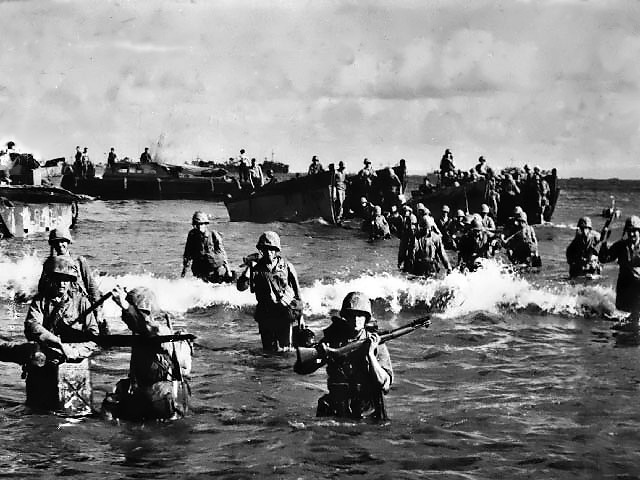 File:Marines wading ashore on Tinian.jpg