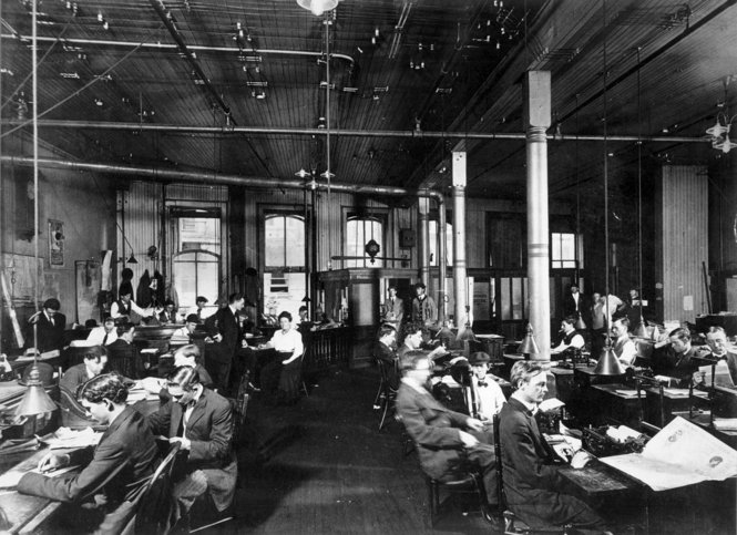 File:New Orleans Item Newsroom c 1900.jpg