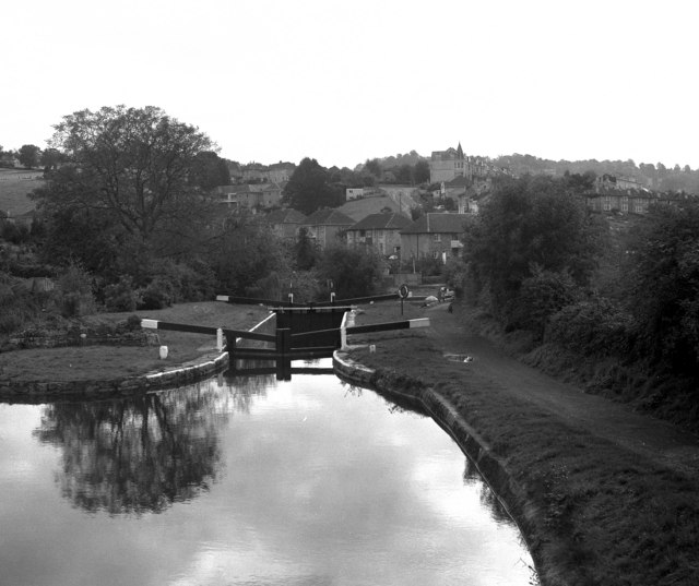 File:Pulteney Gardens Lock No 12, Kennet and Avon Canal, Bath - geograph.org.uk - 481332.jpg