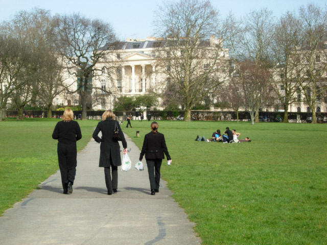 File:Steven Jenkins Rainbow Playground - geograph.org.uk - 69187.jpg -  Wikimedia Commons