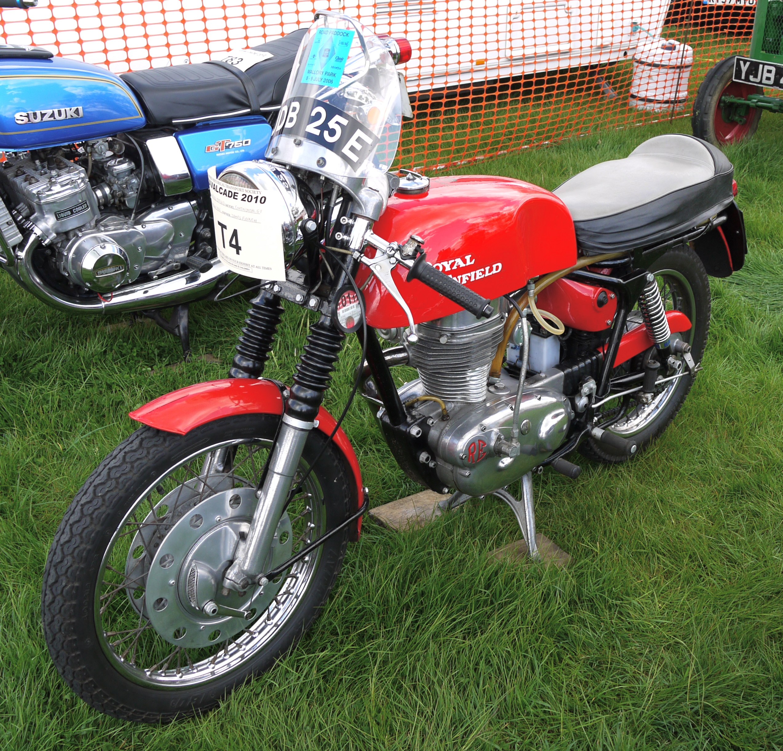 Royal_Enfield_Continental_GT_250cc_1966_-_Flickr_-_mick_-_Lumix.jpg