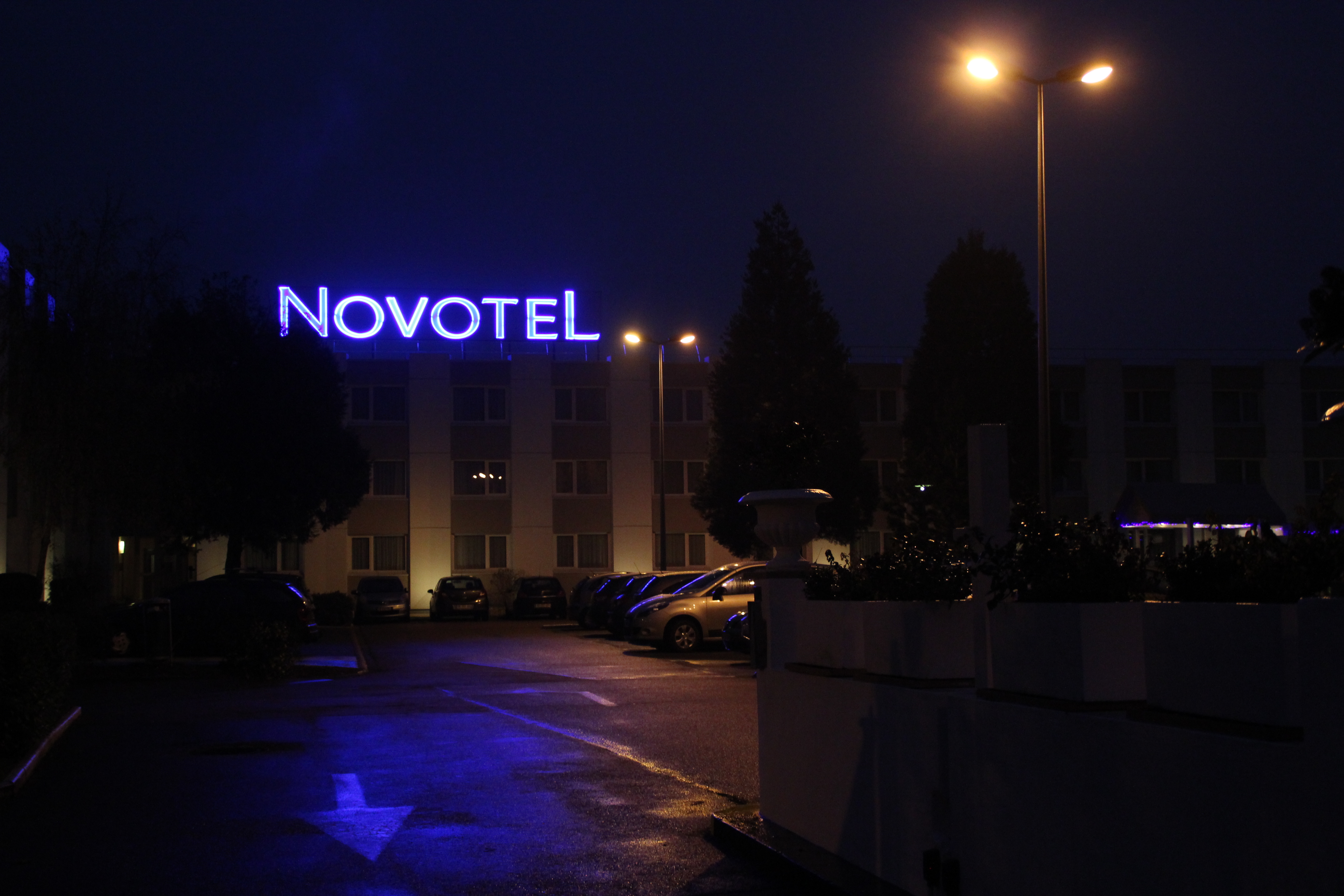 Новотель бишкек. Отель Новотель Бишкек. Novotel Бишкек logo. Novotel Бишкек.