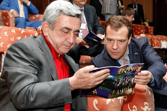 File:Sargsyan Medvedev.jpeg