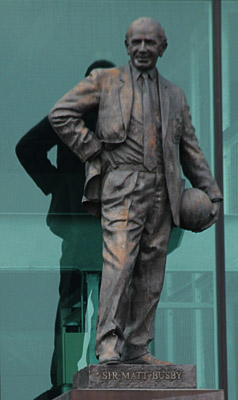 File:Sir Matt Busby Statue.jpg