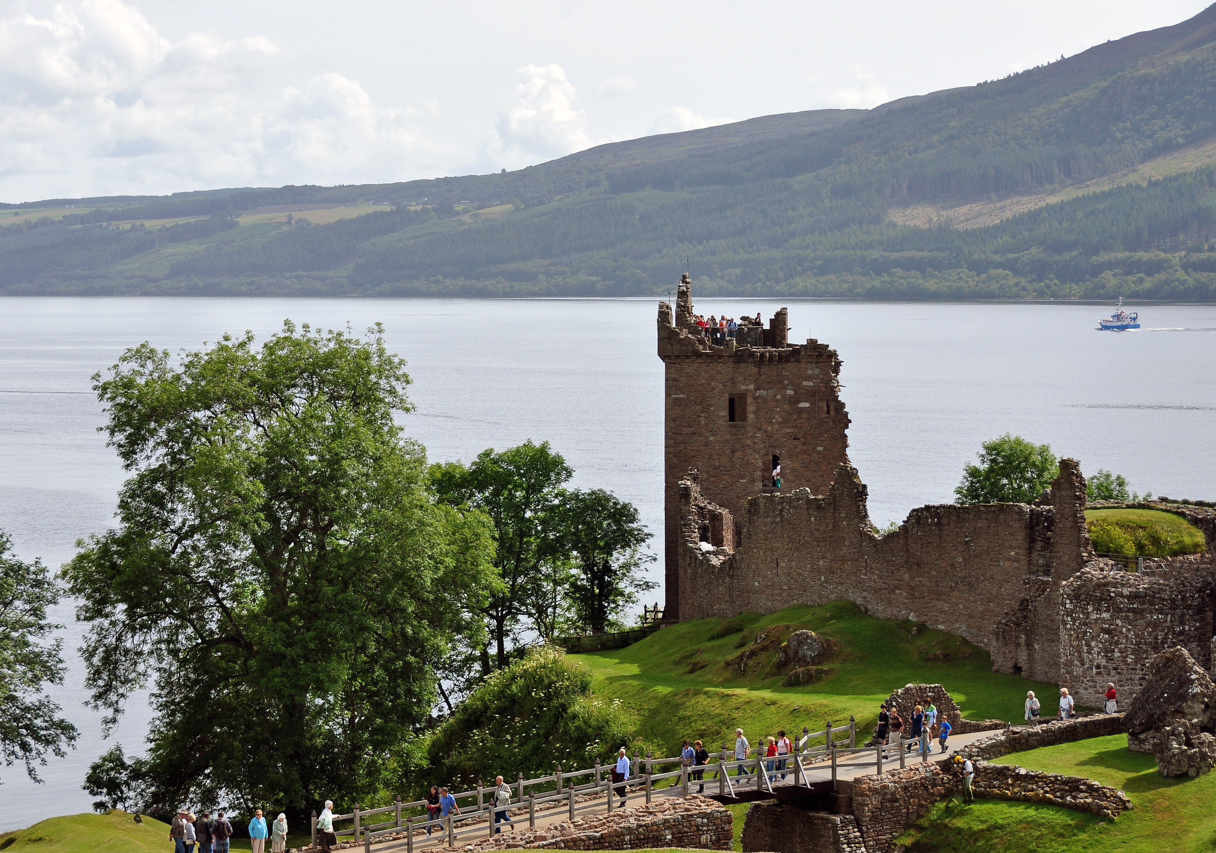 Loch castle. Руины на озере лох Несс. Уркварт. Sir David young Cameron Castle Urquhart and Loch Ness. Clan Urquhart.