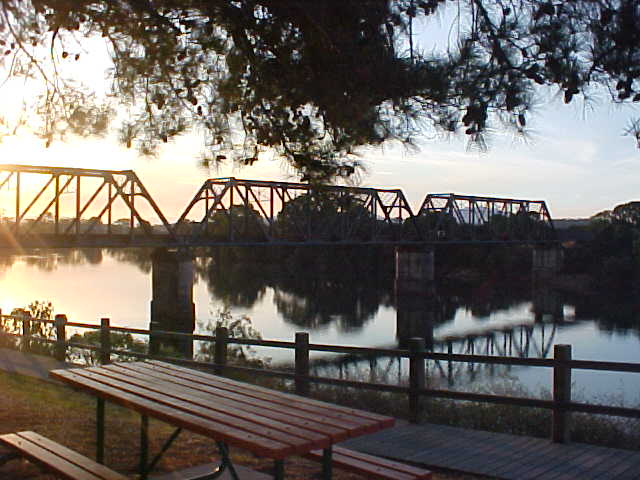 File:Wauchope Train Bridge.JPG