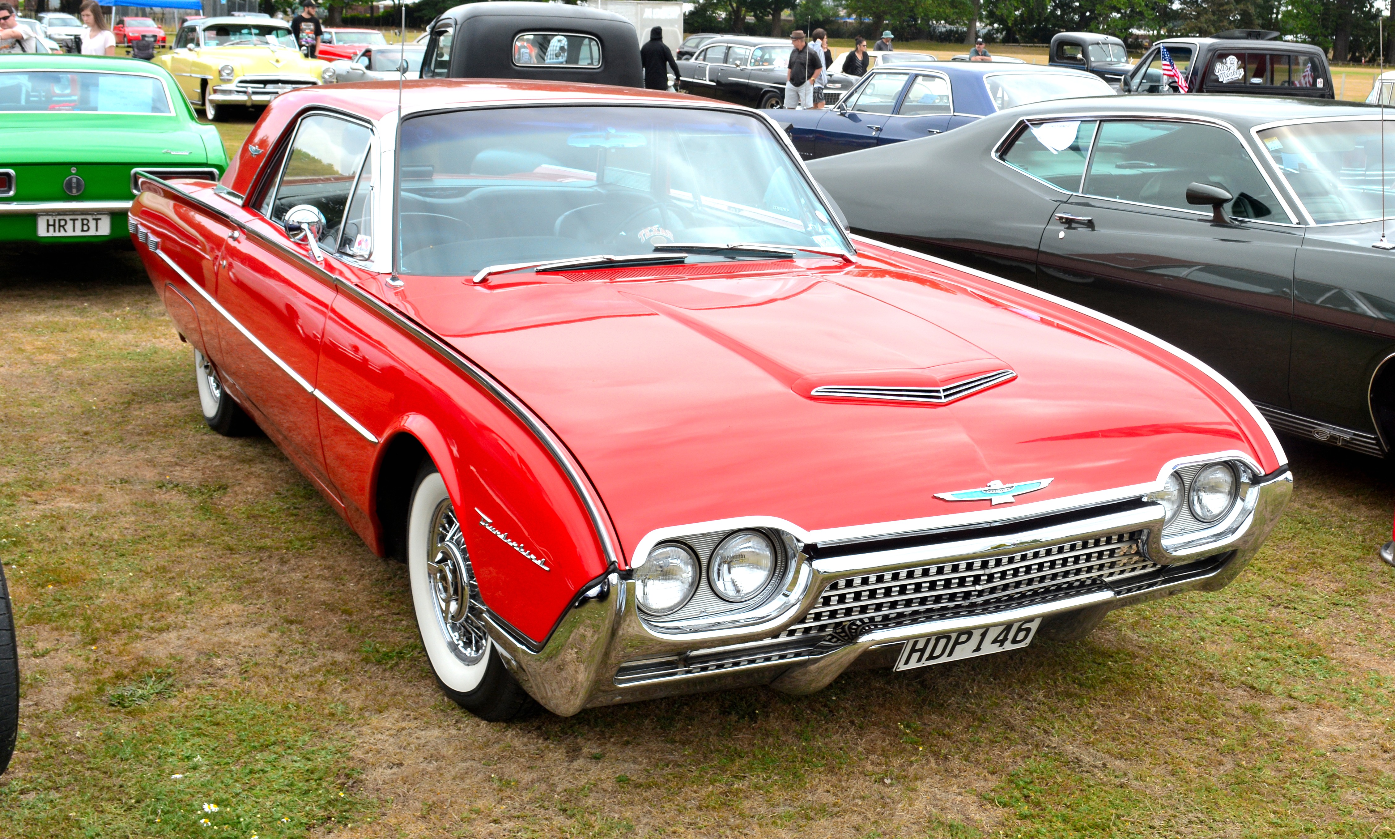 Ford Thunderbird Pink