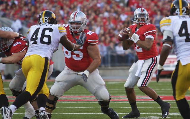 File:20091114 Justin Boren blocks for Terrelle Pryor.jpg