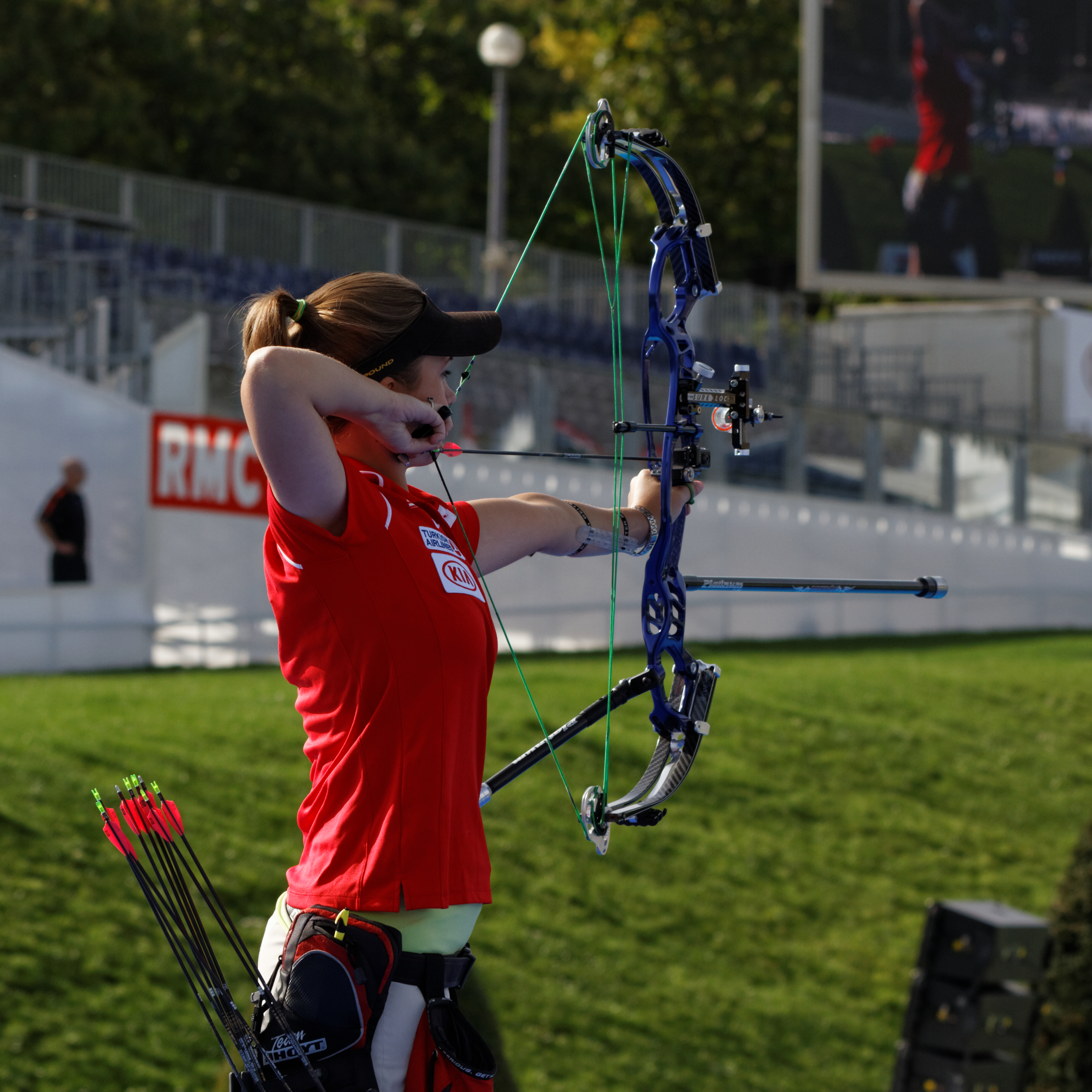 womens bow and arrow